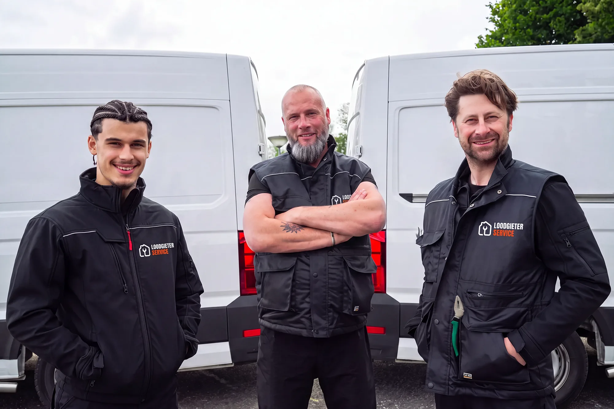 Het team van Loodgieter Hoek van Holland voor de bedrijfsbus